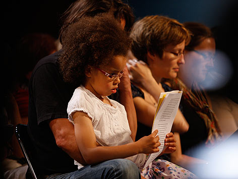 Kind liest (Bild: Johannes Puch)