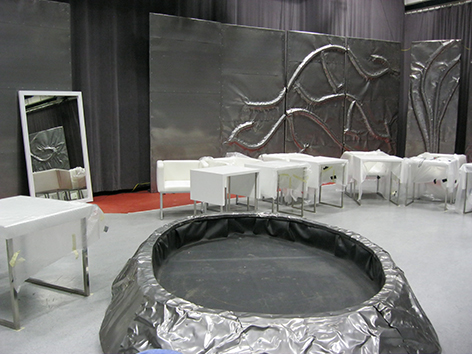 Bühnenbild im Aufbau: Foto: Petra Haas