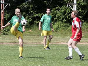 Fussballspiel Literatur-ORF (Bild: Johannes Puch)