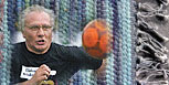Ernst Grandits als Fu&szlig;ballstar (Bild: Johannes Puch)